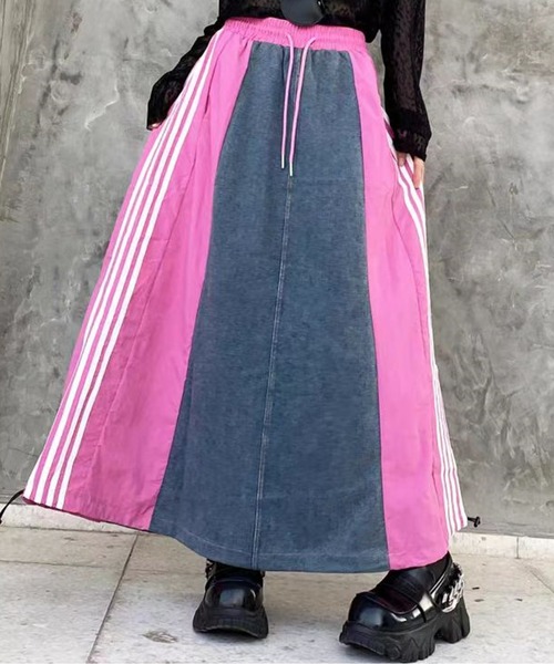 AMAJI(アマジ)の「異素材デニムラインスカート(スカート・レディース・ブラック/レッド/カーキ/ピンク/グリーン/アイボリー・FREE)」の5枚目の写真