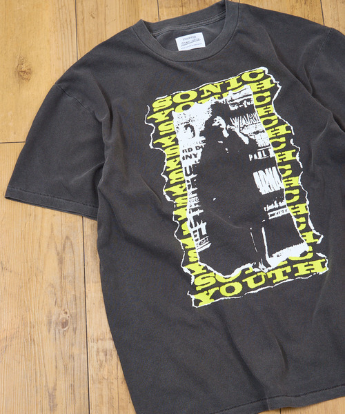 sonic youth（ソニックユース）の「Insonnia Projects インソニアプロジェクツ / SONIC YOUTH TEE ソニックユース ビッグシルエットプリントTシャツ バンドT / IP-SY-020（Tシャツ/カットソー・メンズ・ブラック/ホワイト・1/2/3）」の2枚目の写真