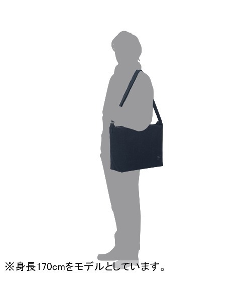 MARGARET HOWELL idea(マーガレット・ハウエルアイデア)の「MARGARET HOWELL idea(マーガレット・ハウエル アイデア)KELP ショルダーバッグ(大)(ショルダーバッグ・メンズ・ネイビー/ブラック/グリーン・FREE)」の15枚目の写真