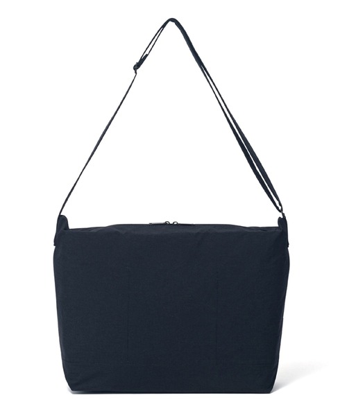MARGARET HOWELL ブラックショルダーバッグ 限定品　箱　保存袋付き MARGARET HOWELL idea（マーガレット・ハウエル アイデア）KELP