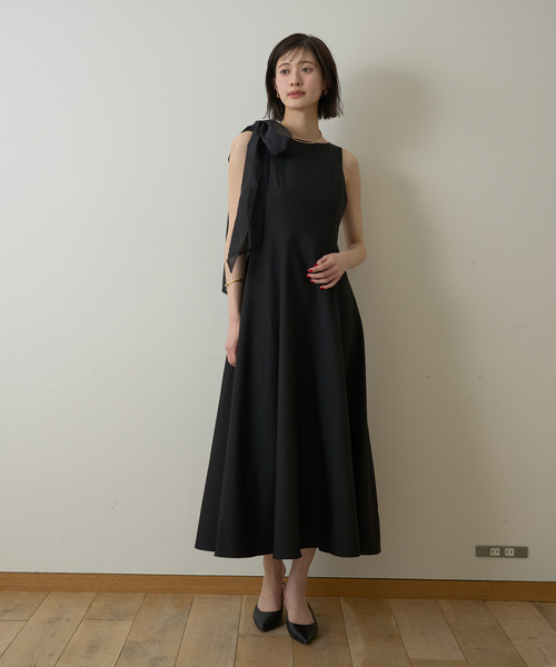EMMA ROUGE VIF(エマルージュヴィフ)の「【一部店舗限定】肩リボンロングワンピース(ワンピース・レディース・ブラック/ベージュ・38/36)」の13枚目の写真
