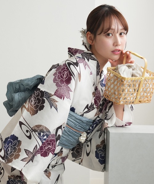 utatane(ウタタネ)の「選べる浴衣3点セット utataneオリジナル 国内染色(浴衣・レディース・ブラウン系1/ホワイト系1/ホワイト系2/ブラック系2/ホワイト系3/グリーン系1/ホワイト系5/ブラック系1/アイボリー系1/ネイビー系1/ホワイト系4/ブラック系3/ブラック系4/ホワイト系6/グレー系1/グリーン系2/パープル系1/ホワイト系7/ブラック系5・FREE)」の4枚目の写真