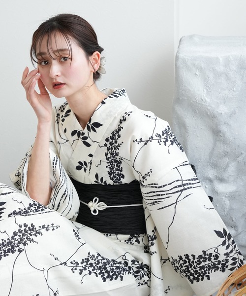 utatane(ウタタネ)の「選べる浴衣3点セット utataneオリジナル 国内染色(浴衣・レディース・ブラウン系1/ホワイト系1/ホワイト系2/ブラック系2/ホワイト系3/グリーン系1/ホワイト系5/ブラック系1/アイボリー系1/ネイビー系1/ホワイト系4/ブラック系3/ブラック系4/ホワイト系6/グレー系1/グリーン系2/パープル系1/ホワイト系7/ブラック系5・FREE)」の5枚目の写真
