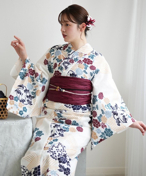utatane(ウタタネ)の「選べる浴衣3点セット utataneオリジナル 国内染色(浴衣・レディース・ブラウン系1/ホワイト系1/ホワイト系2/ブラック系2/ホワイト系3/グリーン系1/ホワイト系5/ブラック系1/アイボリー系1/ネイビー系1/ホワイト系4/ブラック系3/ブラック系4/ホワイト系6/グレー系1/グリーン系2/パープル系1/ホワイト系7/ブラック系5・FREE)」の6枚目の写真