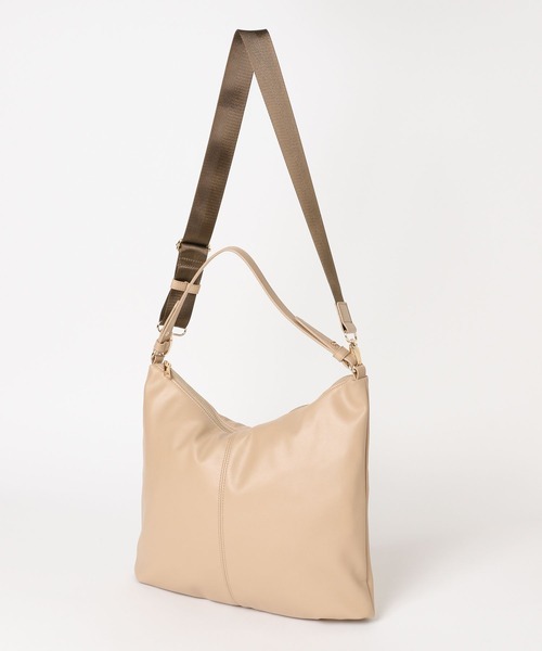 Elura（エルーラ）の「ソフトレザーショルダーＢＡＧ/326228（ハンドバッグ・レディース・ブラック/ホワイト/ベージュ・ONE SIZE）」の2枚目の写真