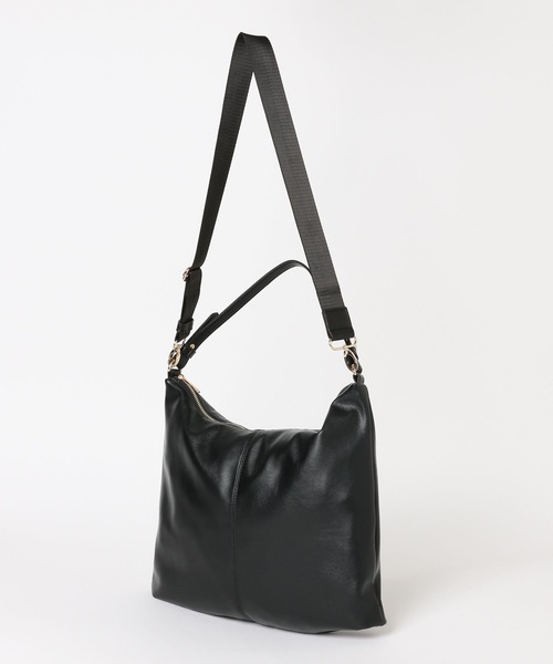 Elura（エルーラ）の「ソフトレザーショルダーＢＡＧ/326228（ハンドバッグ・レディース・ブラック/ホワイト/ベージュ・ONE SIZE）」の9枚目の写真