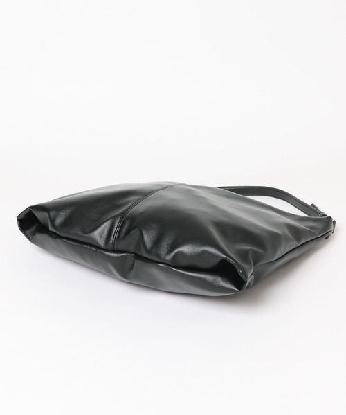 Elura（エルーラ）の「ソフトレザーショルダーＢＡＧ/326228（ハンドバッグ・レディース・ブラック/ホワイト/ベージュ・ONE SIZE）」の15枚目の写真