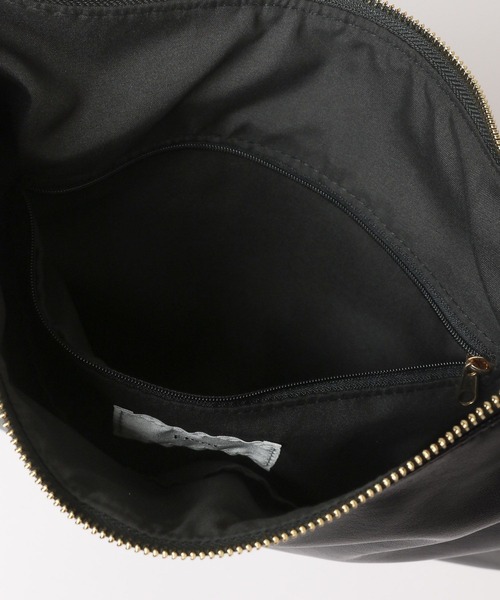 Elura（エルーラ）の「ソフトレザーショルダーＢＡＧ/326228（ハンドバッグ・レディース・ブラック/ホワイト/ベージュ・ONE SIZE）」の22枚目の写真