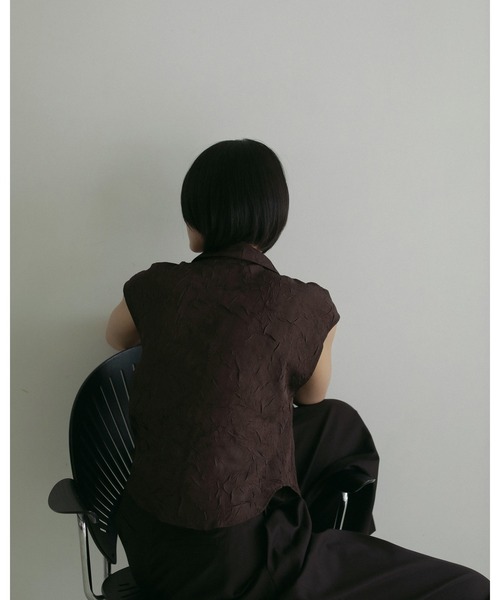 anuke（アンヌーク）の「Washer Sleeveless Shirts（シャツ/ブラウス・レディース・ブラウン/クリーム・FREE）」の10枚目の写真