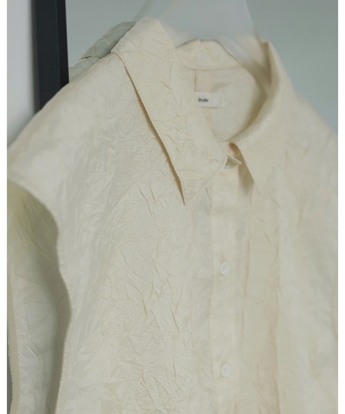 anuke（アンヌーク）の「Washer Sleeveless Shirts（シャツ/ブラウス・レディース・ブラウン/クリーム・FREE）」の3枚目の写真