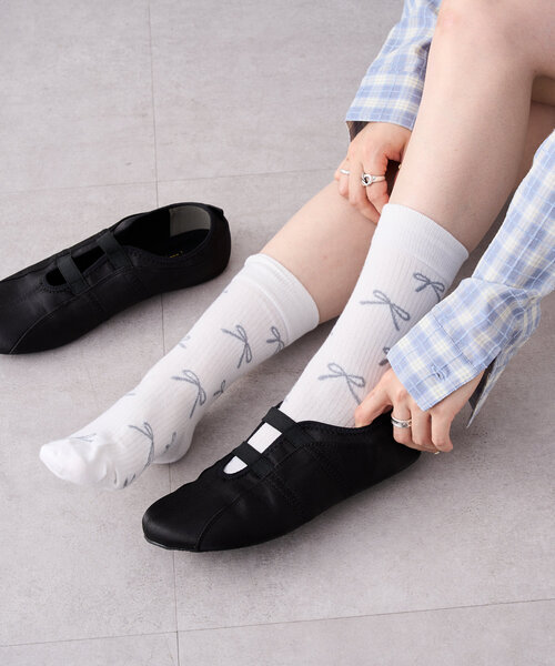 w closet(ダブルクローゼット)の「フラットシューズ(ブーツ・レディース・ベージュ/ブラック/シルバー・MEDIUM/LARGE)」の14枚目の写真