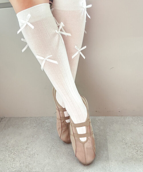 w closet(ダブルクローゼット)の「フラットシューズ(ブーツ・レディース・ベージュ/ブラック/シルバー・MEDIUM/LARGE)」の18枚目の写真