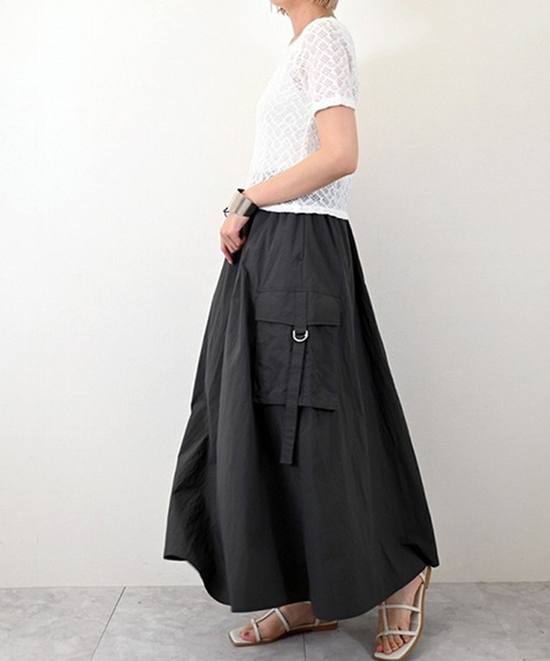 STYLEBLOCK(スタイルブロック)の「Nワッシャータフタドロストカーゴフレアスカート(スカート・レディース・チャコールグレー/アイボリー/カーキ/ブラック・M)」の8枚目の写真