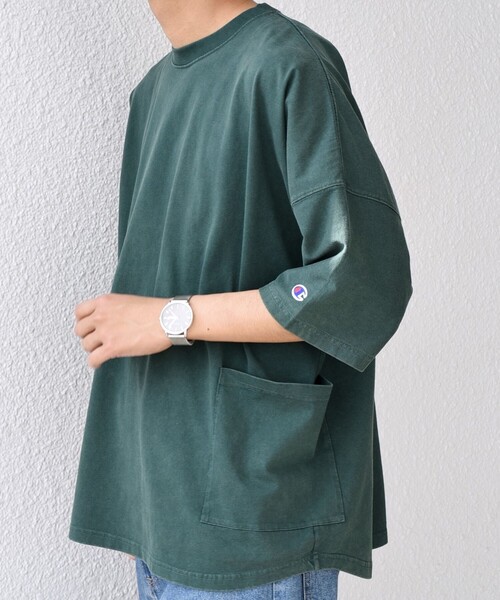 Champion(チャンピオン)の「【SHIPS any別注】Champion: ブリーチ ドルマン キャンプポケット Tシャツ◇(Tシャツ/カットソー・メンズ・ブラック/ネイビー/グリーン/ブラウン・SMALL/MEDIUM/LARGE/X-LARGE)」の3枚目の写真