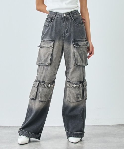 ANAP(アナップ)の「ウォッシュ 加工 デニム カーゴパンツ(カーゴパンツ・レディース・ブルー/ブラック・S/M)」の1枚目の写真