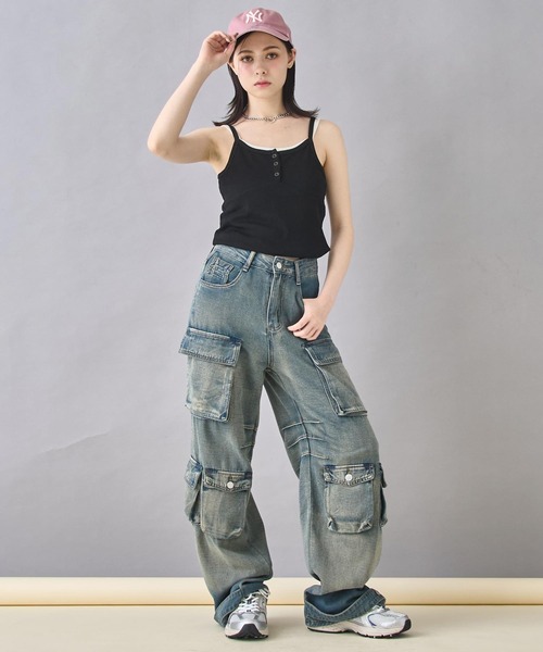 ANAP(アナップ)の「ウォッシュ 加工 デニム カーゴパンツ(カーゴパンツ・レディース・ブルー/ブラック・S/M)」の17枚目の写真