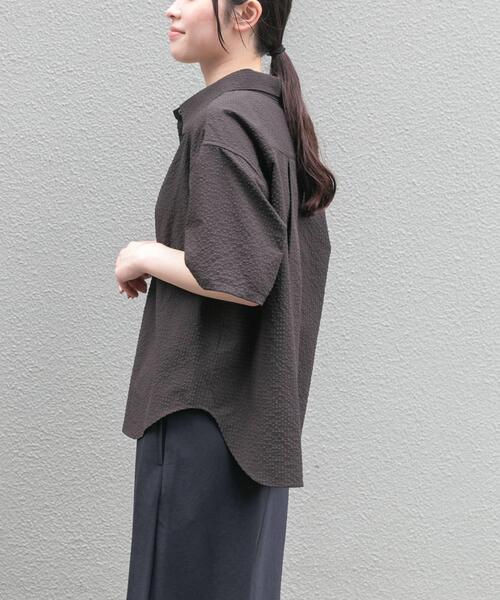 FORK&SPOON(フォークアンドスプーン)の「FORK&SPOON アニヴェンサッカーシャツ(シャツ/ブラウス・レディース・ダークブラウン/ブラック・1)」の14枚目の写真