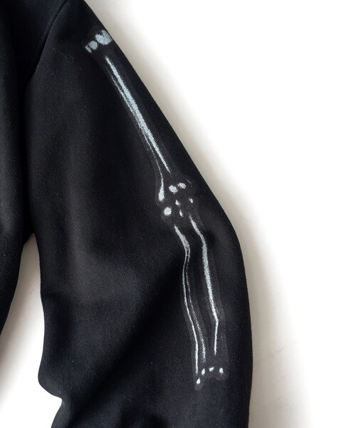 Subciety（サブサエティ）の「Skelton hoodie（ベスト・メンズ・ブラック/ホワイト・X-LARGE/LARGE/MEDIUM/SMALL）」の12枚目の写真