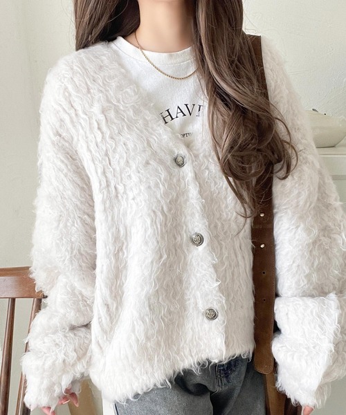 classicalelf（クラシカルエルフ）の「ふんわりボリュームで華やかに◎ロイヤル起毛Vネックカーディガン（カーディガン/ボレロ・レディース・イエロー/ブルー/アイボリー/グレイッシュベージュ・X-LARGE/SMALL/MEDIUM/LARGE）」の11枚目の写真