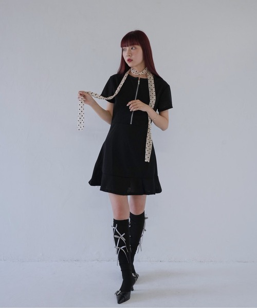 Uenui(ウニュイ)の「【 cunii 】 スタイルアップ×フェミニンな美シルエットZIPワンピース(ワンピース・レディース・ブラック/イエロー/ブルー・FREE)」の12枚目の写真