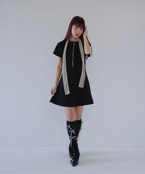 Uenui(ウニュイ)の「【 cunii 】 スタイルアップ×フェミニンな美シルエットZIPワンピース(ワンピース・レディース・ブラック/イエロー/ブルー・FREE)」の17枚目の写真