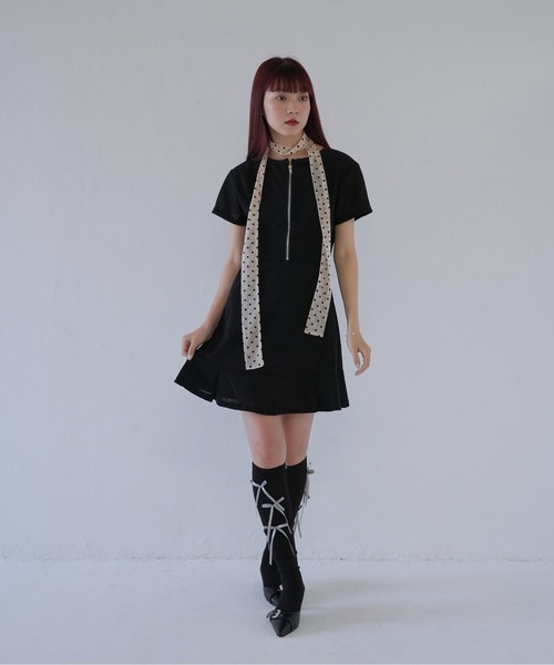 Uenui(ウニュイ)の「【 cunii 】 スタイルアップ×フェミニンな美シルエットZIPワンピース(ワンピース・レディース・ブラック/イエロー/ブルー・FREE)」の18枚目の写真