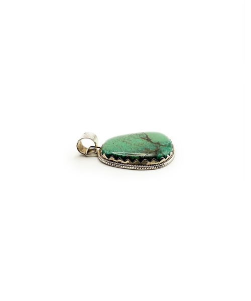 Indian Jewelry(インディアンジュエリー)の「THEATER シアター ビッグネーチャーターコイズペンダントトップ Made in USA(チャーム・レディース・シルバー・FREE)」の3枚目の写真