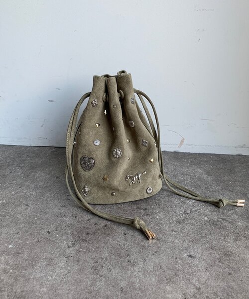 DouDou（ドゥドゥ）の「スエードスタッズドロストバッグ（ショルダーバッグ・レディース・キャメル/カーキ・FREE）」の18枚目の写真