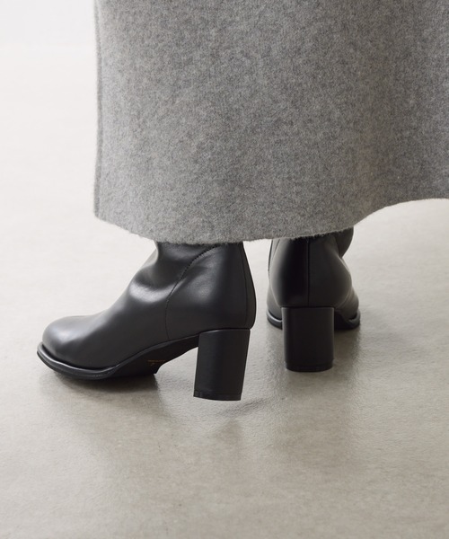 PAPILLONNER（パピヨネ）の「ラウンドトゥショートブーツ（ブーツ・レディース・ダークブラウン/ブラック・S/M/L）」の22枚目の写真