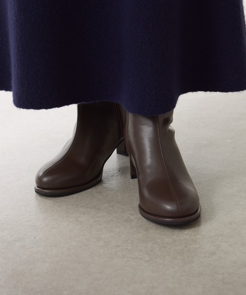 PAPILLONNER（パピヨネ）の「ラウンドトゥショートブーツ（ブーツ・レディース・ダークブラウン/ブラック・S/M/L）」の5枚目の写真