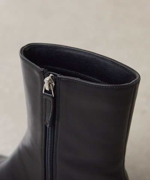 PAPILLONNER（パピヨネ）の「ラウンドトゥショートブーツ（ブーツ・レディース・ダークブラウン/ブラック・S/M/L）」の16枚目の写真