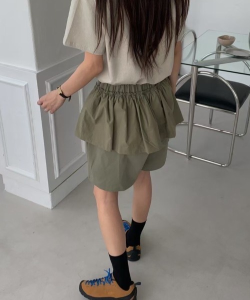 Per sist ence(パーシエンス)の「ナイロンギャザーフリルレイヤードハーフパンツ(その他パンツ・レディース・ホワイト/ブラック/カーキ・ONE SIZE)」の22枚目の写真