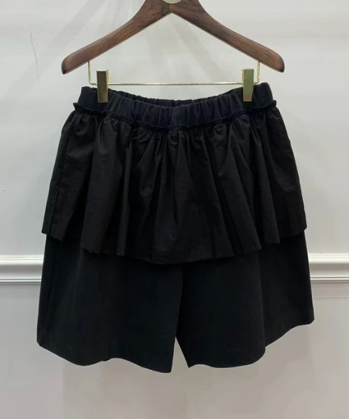Per sist ence(パーシエンス)の「ナイロンギャザーフリルレイヤードハーフパンツ(その他パンツ・レディース・ホワイト/ブラック/カーキ・ONE SIZE)」の16枚目の写真