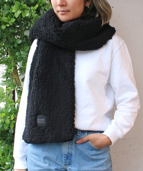 セール/ブランド古着】マフラー（マフラー）｜UGG（アグ）の