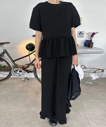 ストレートスカート&ペプラム風トップス セットアップ