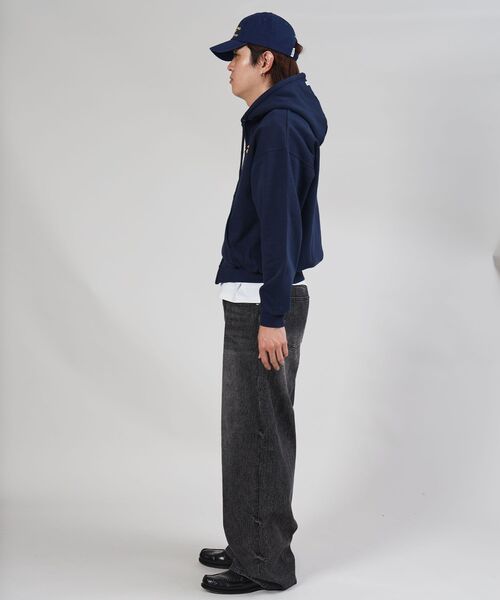 FFEIN(フェイン)の「【FFEIN(フェイン)】ヘビーウエイト2段ロゴ立体フードZIPパーカー / パーカー 裏起毛 ジップ 刺繍 ロゴ フーディ ダブルジップ(パーカー・メンズ・アッシュグレー/ブラック/ネイビー・LARGE/MEDIUM/SMALL)」の7枚目の写真