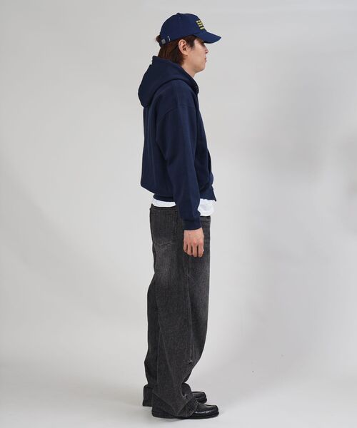 FFEIN(フェイン)の「【FFEIN(フェイン)】ヘビーウエイト2段ロゴ立体フードZIPパーカー / パーカー 裏起毛 ジップ 刺繍 ロゴ フーディ ダブルジップ(パーカー・メンズ・アッシュグレー/ブラック/ネイビー・LARGE/MEDIUM/SMALL)」の8枚目の写真