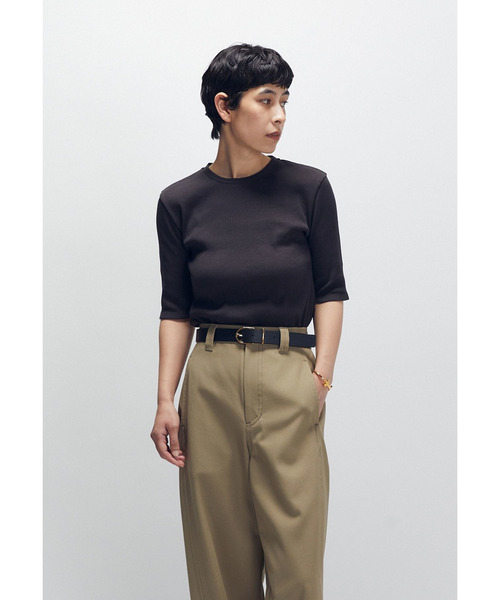 1er Arrondissement(プルミエアロンディスモン)の「リブ5分袖Tシャツ(Tシャツ/カットソー・レディース・オフホワイト/ブラック系その他3/ブラウン系その他5・FREE)」の3枚目の写真