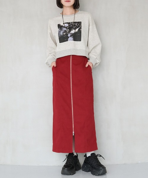 PAGEBOY(ページボーイ)の「フラワーフォトショートスウェット(スウェット・レディース・チャコールグレー/オートミール/オレンジ・FREE)」の14枚目の写真