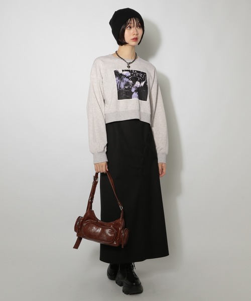 PAGEBOY(ページボーイ)の「フラワーフォトショートスウェット(スウェット・レディース・チャコールグレー/オートミール/オレンジ・FREE)」の9枚目の写真