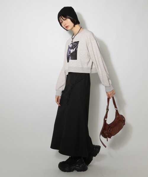 PAGEBOY(ページボーイ)の「フラワーフォトショートスウェット(スウェット・レディース・チャコールグレー/オートミール/オレンジ・FREE)」の10枚目の写真
