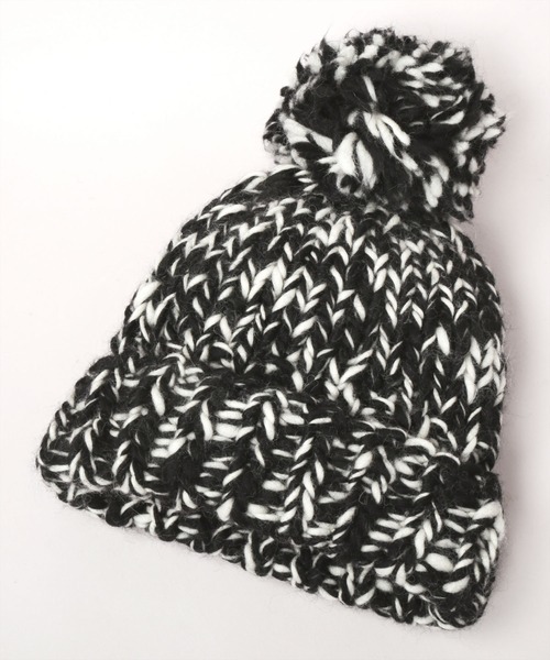 CA4LA(カシラ)の「HAND KNITTED BIG POMPOM(ニットキャップ/ビーニー・メンズ・ピンク/ホワイト/イエロー/ブラック・ONESIZE)」の3枚目の写真