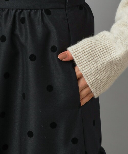 DRESSTERIOR（ドレステリア）の「【CLASSY.12月号掲載】フロッキードットスカート（スカート・レディース・ブラック系/キャメル・36/34/40/38）」の10枚目の写真