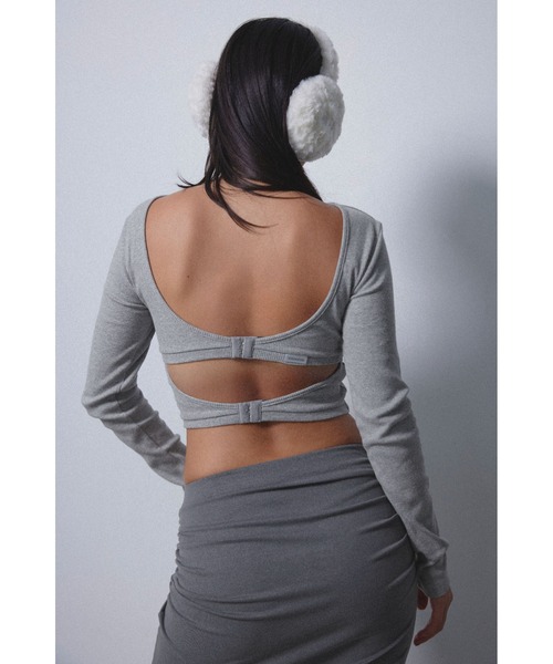 ALEXIA STAM（アリシアスタン）の「Wellness Rib Back Adjuster Long Sleeve Top /バックアジャスター付き クロップドトップス（Tシャツ/カットソー・レディース・ブラック/グレー/ホワイト・S/M）」の13枚目の写真