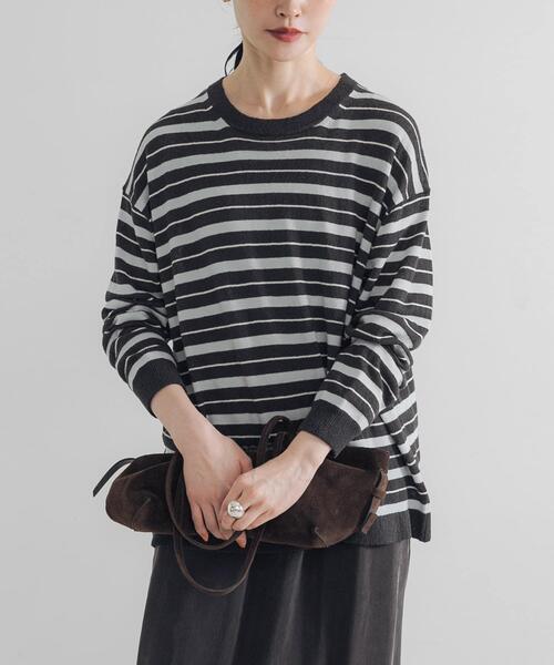 URBAN RESEARCH(アーバンリサーチ)の「マルチボーダークルーネックニット(ニット/セーター・レディース・チャコールグレー/カーキ・FREE)」の11枚目の写真