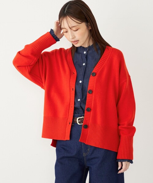 SHIPS Colors(シップス カラーズ)の「SHIPS Colors:〈手洗い可能〉フラッフィー Vネック カーディガン◇(カーディガン/ボレロ・レディース・オレンジ/オフホワイト/ブルー/ブラック・ONE SIZE)」の4枚目の写真
