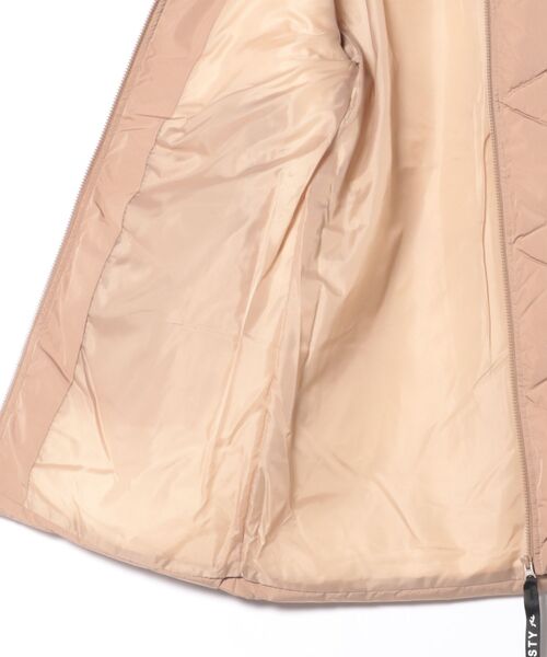 RUSTY(ラスティ)の「【RUSTY / ラスティー】レディースフェイクダウンキルトジャケット エコダウン(カバーオール・レディース・ベージュ・MEDIUM)」の3枚目の写真