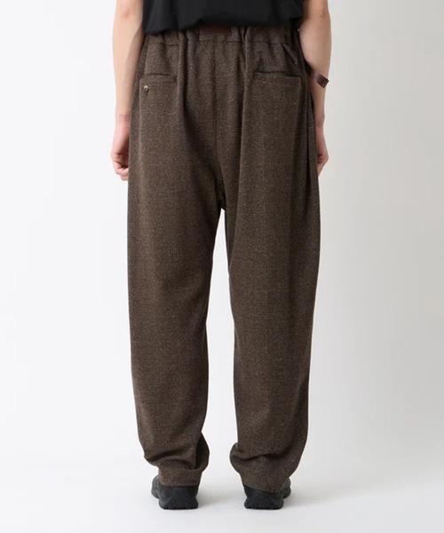 WHITE MOUNTAINEERING(ホワイトマウンテニアリング)の「【White Mountaineering/ホワイトマウンテニアリング】GLENCHECK SAROUEL PANTSGLENCHECK SAROUEL PANTS(その他パンツ・メンズ・チャコールグレー/ブラウン・2/3)」の8枚目の写真