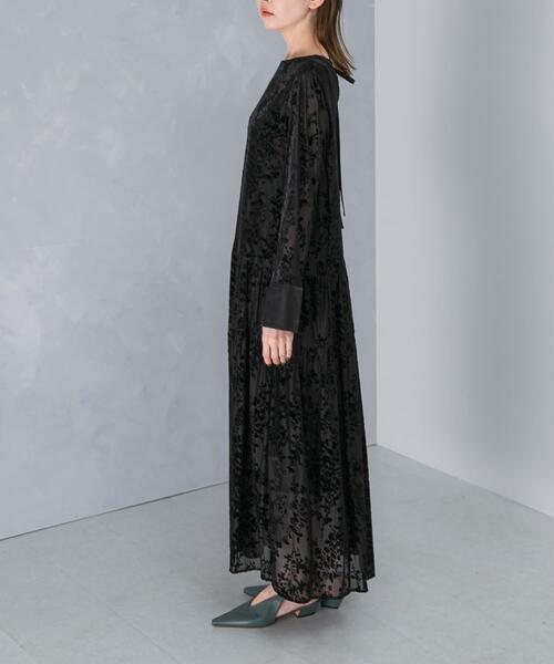 URBAN RESEARCH ROSSO WOMEN（アーバンリサーチ　ロッソ）の「フロッキープリントティアードワンピース（ワンピース・レディース・グリーン系その他/ブラック・FREE）」の6枚目の写真