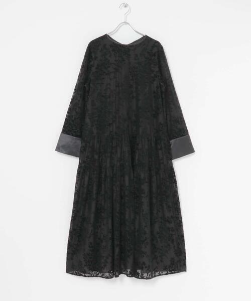 URBAN RESEARCH ROSSO WOMEN（アーバンリサーチ　ロッソ）の「フロッキープリントティアードワンピース（ワンピース・レディース・グリーン系その他/ブラック・FREE）」の9枚目の写真